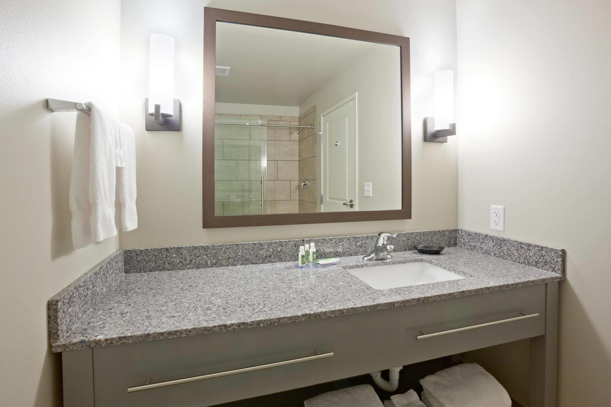 Grandstay Hotel & Suites Valley City 外观 照片