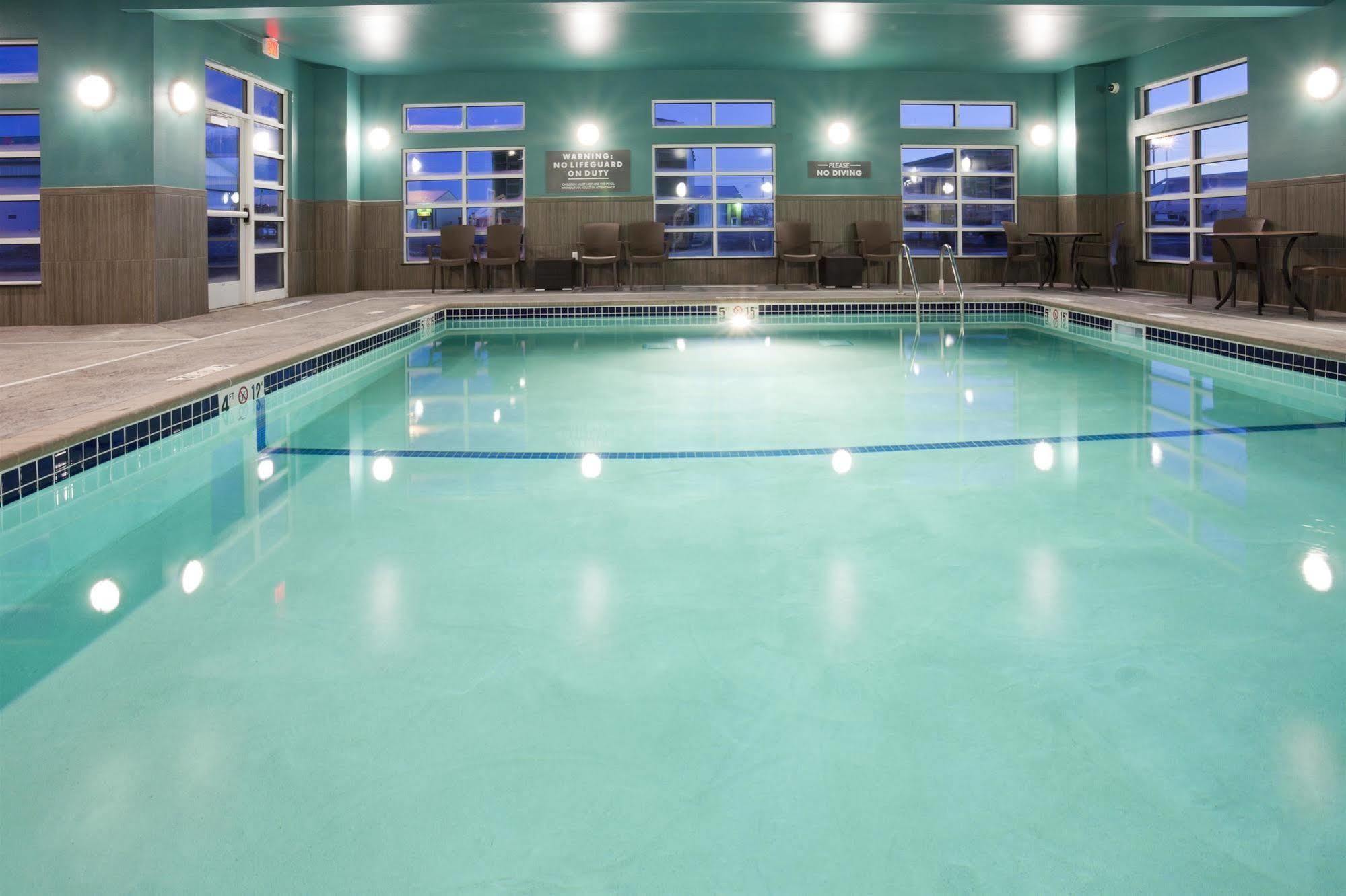 Grandstay Hotel & Suites Valley City 外观 照片