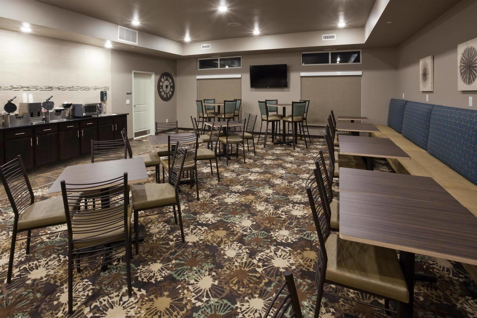 Grandstay Hotel & Suites Valley City 外观 照片