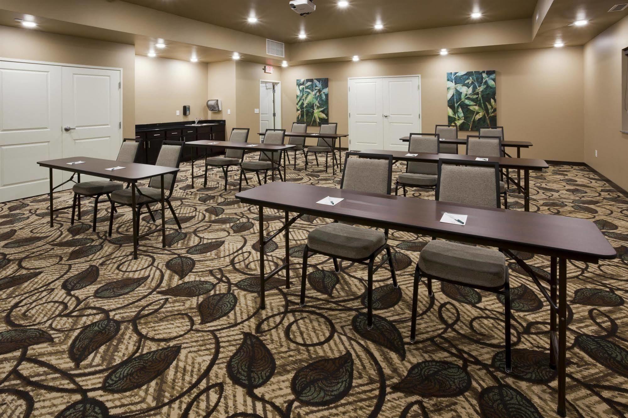 Grandstay Hotel & Suites Valley City 外观 照片